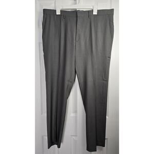 Haggar H26 Men's Premium Stretch Straight Fit Grey Dress Pant- Size 40 x 30